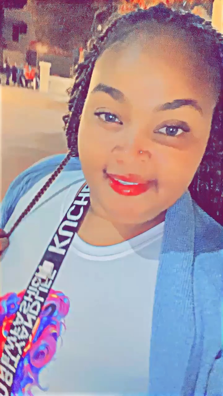 Melymel from Dominican Republic on CamDiv video chat